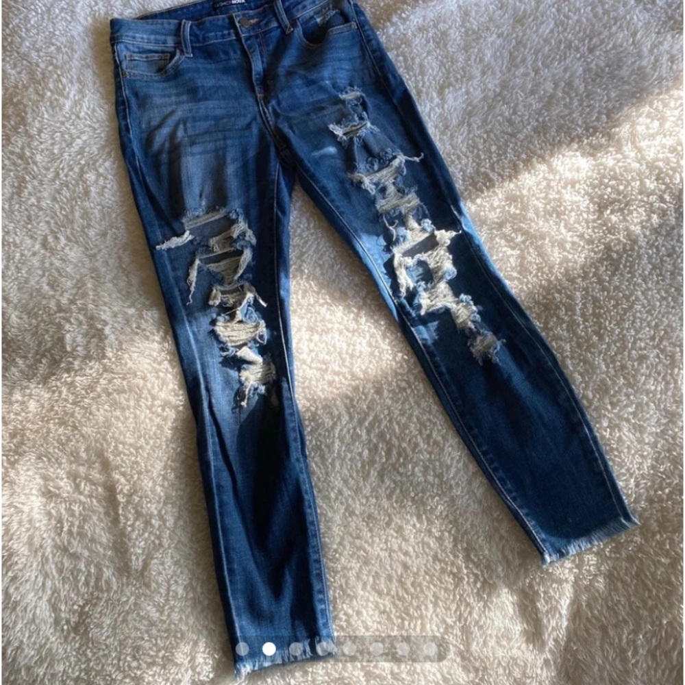 Womens Ripped Jeans . Size 5 . Gently Used